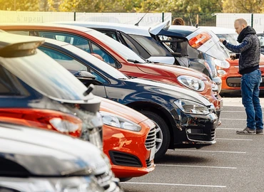 18 százalékkal esett vissza a használtautó-import az első negyedévben
