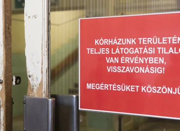 Hétfőtől feloldják a kórházi látogatási tilalmat a védettségi igazolvánnyal rendelkezők számára