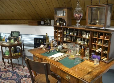 Átadták az ország első illatmúzeumát Pannonhalmán