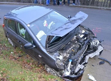 Parkoló Daewooba  ütközött autójával egy 84 éves nő 