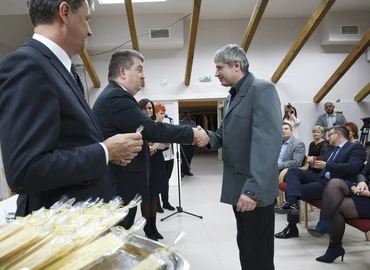 Új lehetőségek a nevelőszülői hálózatban