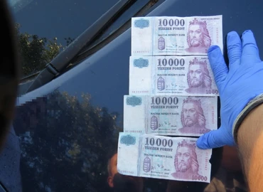 Hamis bankjeggyel akartak fizetni
