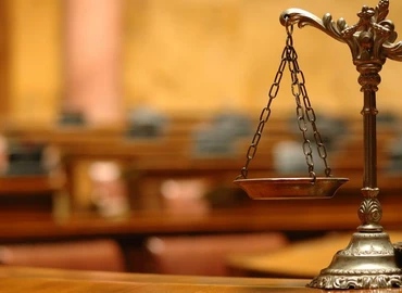 Felfüggesztett börtön az ápolókra támadó orosz férfinek