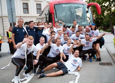 Bajnokcsapatokat köszöntöttek az Erzsébet téren