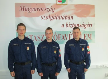 Új tűzoltókkal erősödtek a tűzoltóparancsnokságok