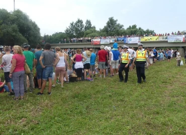 A zsaruk és a polgárőrök is ott voltak a Puszika-Oszikán