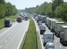 Opten: több mint 900 fuvarozó cég szűnt meg két év alatt