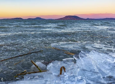 Szélvihar tombolt a Balatonnál