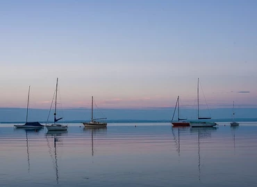 Gondot okoz a Balatonon veszteglő hajók számának gyarapodása