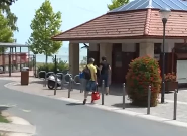 Állami támogatást kér a Balatoni Szövetség elnöke a tóparti nyilvános illemhelyek ingyenessé tételéhez