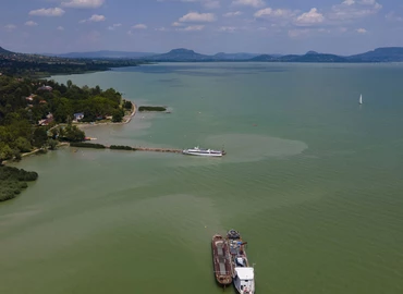 Algásodást jeleztek a Balaton északnyugati partjainál