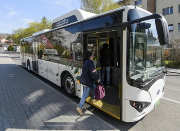 Országszerte 1100 elektromos busz állhat forgalomba 2025-ig