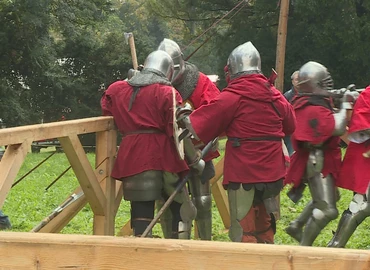 Cseh győzelemmel zárult a középkori lovagok kemény, de sportszerű harca 