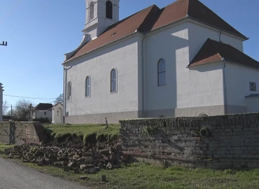 Ledőlt az iharosi templom kerítése 