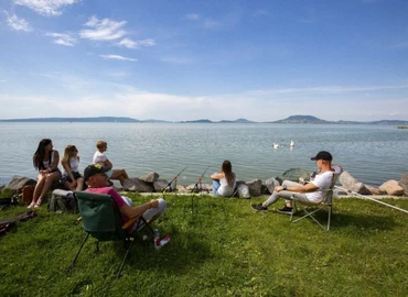 Meleg, napsütéses idő várható a hétvégén