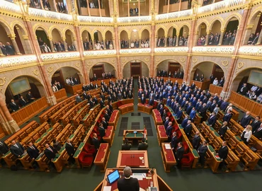 Megalakult az ötödik Orbán-kormány