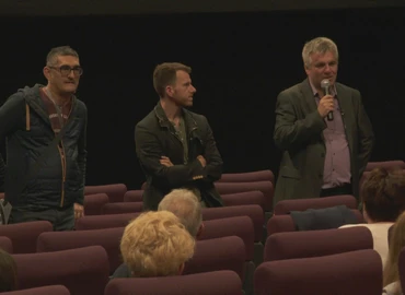 Varsics Péter, az Így vagy tökéletes film rendezője látogatott el a kanizsai moziba