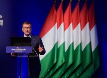 A kormány gazdaságpolitikája fenntarthatatlan, irányt kellene váltani Matolcsy György szerint