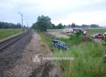 Vonattal ütközött egy személyautó Murakeresztúr és Belezna között