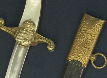 Díszkard lett a hónap műtárgya 
