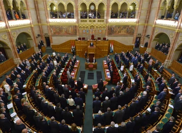 Utolsó ülésszakát kezdi meg a jelenlegi parlament 