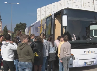 Nagykanizsára is megérkezett a Petőfi-busz