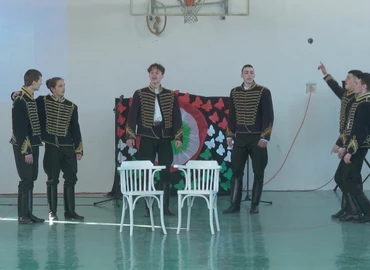 Ünnepi műsort adtak a Piarista-iskola diákjai 