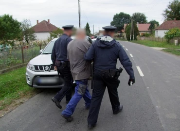 Őrizetbe vettek egy 67 éves iklódbördőcei férfit, aki a gyanú szerint lelőtte a településen kóborló kutyát 