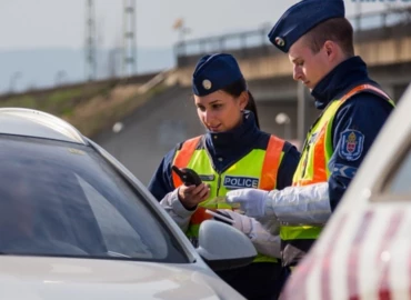 Biztonsági öv, gyerekülés, bukósisak; fokozott ellenőrzés egy héten át 