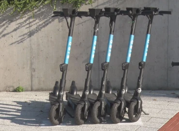 Rongálás - bérelhető roller volt az "áldozat"