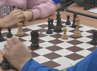 Megkezdődött a sakkozók küzdelme a városi bajnoki címért 
