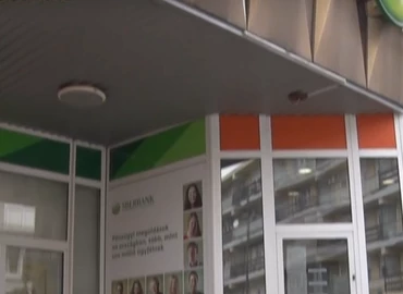 Mintegy ezer ügyfélnek volt több mint 38 milliója a Sberbankban, ők hitelezői igény benyújtása után, a kielégítési sorrend alapján juthatnak pénzhez