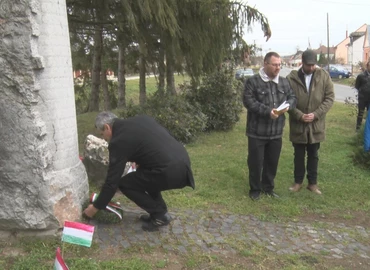 A magyarszerdahelyiek is lerótták kegyeletüket március 15-én 