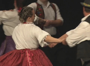 50 éves jubileumát ünnepelte a Kanizsa Táncegyüttes a Hevesi Sándor Művelődési Központban