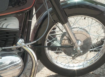 Veterán motorostalálkozót és kiállítást rendeznek Tótszentmártonban