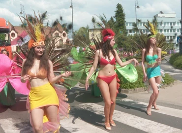 Idén is karneváli hangulat uralkodott az Utca Tánc Fesztiválon 