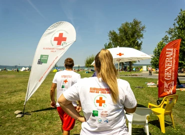 Megkezdte munkáját a balatoni strandokon az elsősegélynyújtó szolgálat 