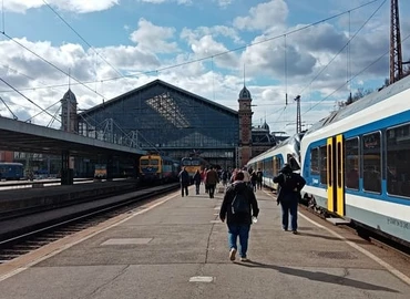  Halottak napja - A MÁV és a Volán járatai az ünnepéhez igazodva közlekednek