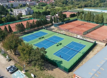 Átadták a Zalaegerszegi Tenisz Klub új pályáit